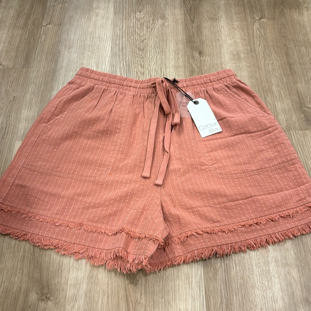 BRAND NEW WITH TAGS. Muted pink (salmon color) linen shorts!